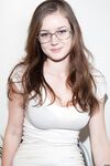 Charming teen Chelsea Dawson shows her stunning beauty in sexy outfits