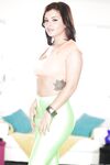 Brunette babe Keisha Grey frames teen ass in tight yoga pants