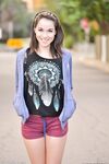 Skinny amateur teen Rachel slowly takes off her clothes and poses in public