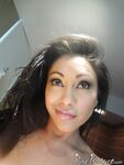 Legendary Indian MILF Priya Rai takes selfies of her big tits and black pussy