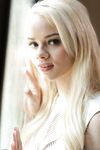 Top pornstars Elexis Monroe and Elsa Jean display their contrasting tit sizes