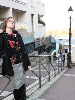 Mature French lady with a hot ass rides atop a cock with her glasses on