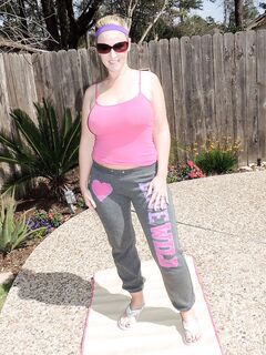 Fat wife Dee Siren bangs a big black dick on poolside patio