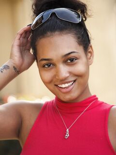 Ebony girlfriend Noelle Monique shows off her juicy booty & boobs in public