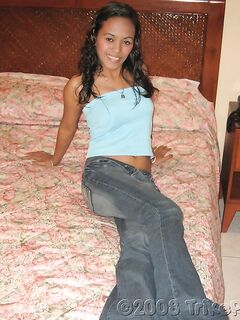 Innocent Filipina Jessica gets naked and penetrated at the hotel